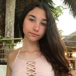 Meet your Posher, Maya